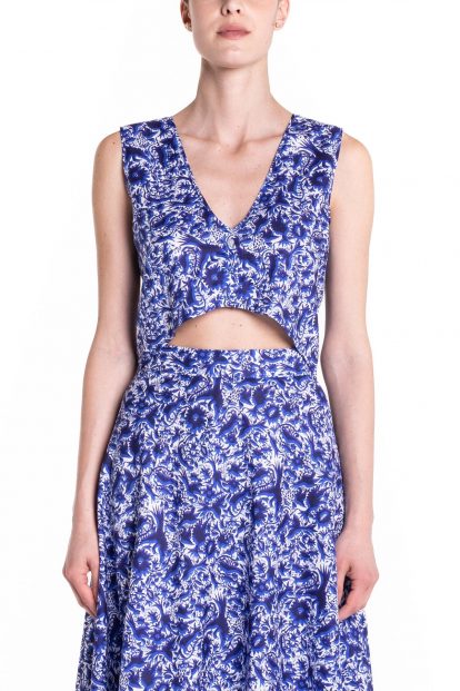 Blu fantasy print button top