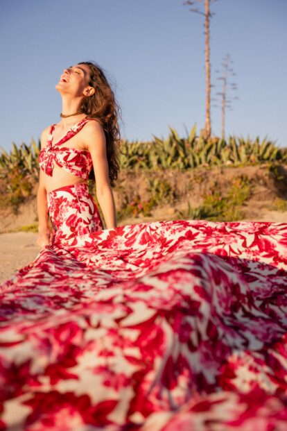Top con nodo Fantasia Fiore Lampone e Panna